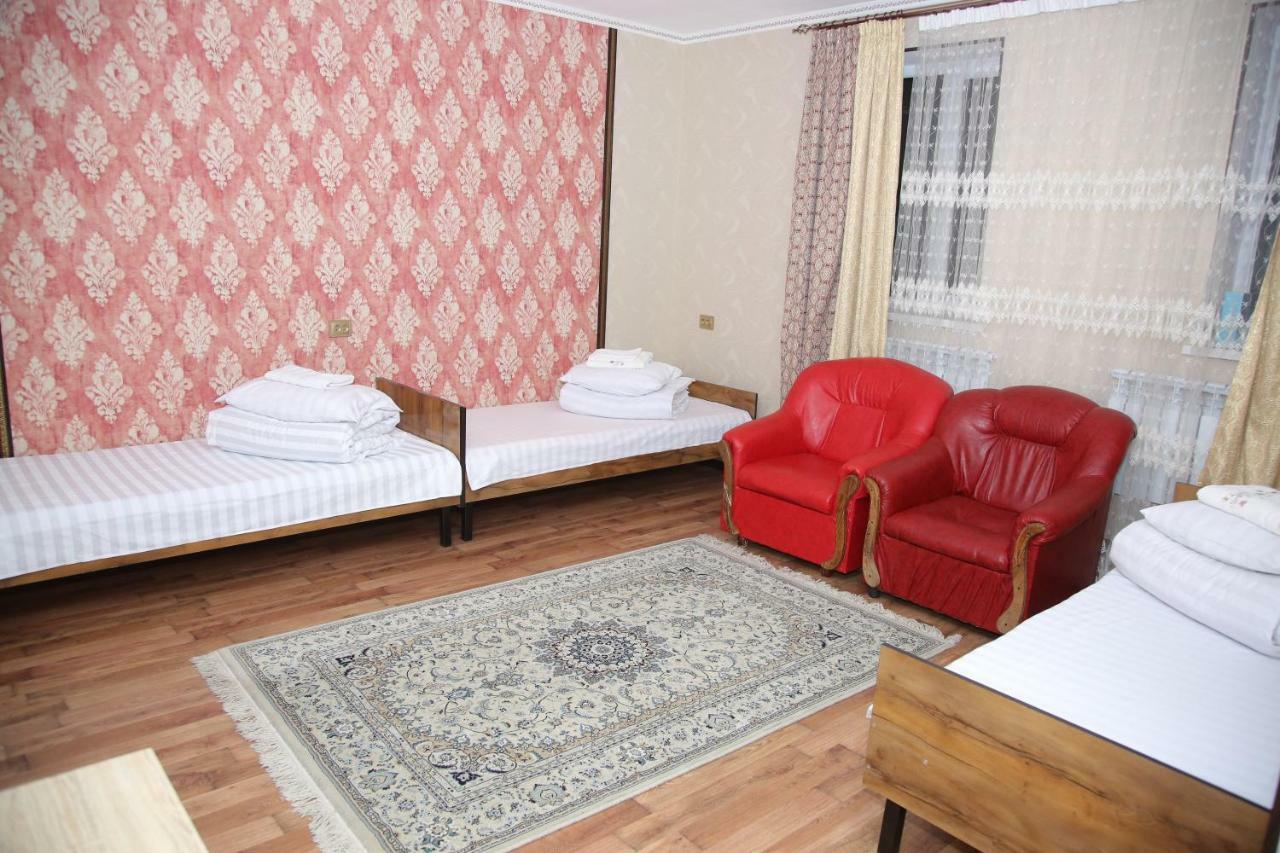 Medi Guest House Osh Exterior photo